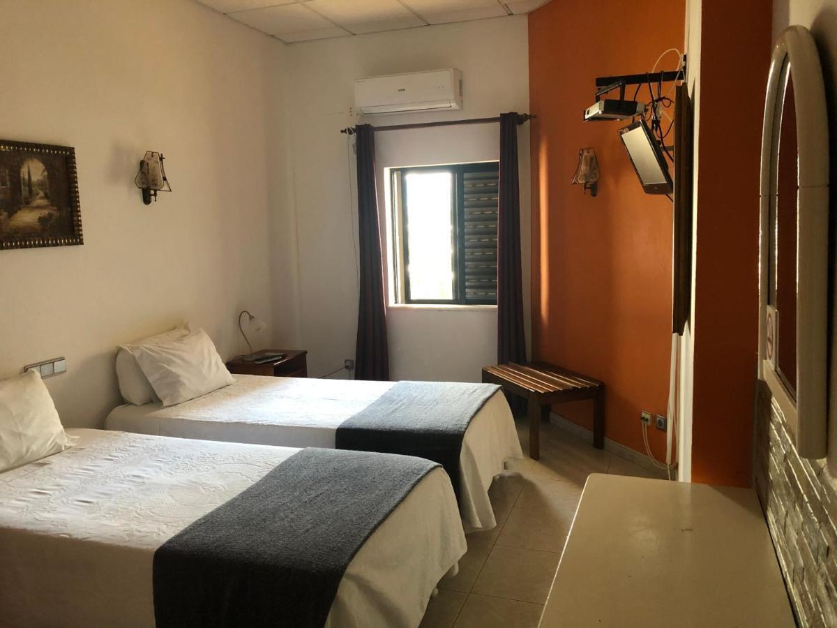 Apartamentos E Quartos Atalaia Sagres Exterior foto